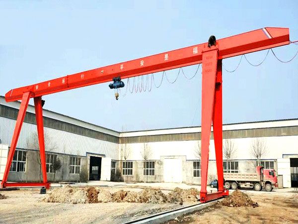 如何對(duì)起重機(jī)進(jìn)行周檢？